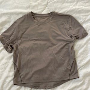 Lululemon for Barry’s Top